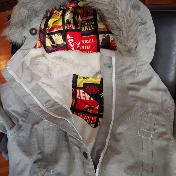 Limited Edition Levi's x 686 snowboard outfit - Picture 2 of 7